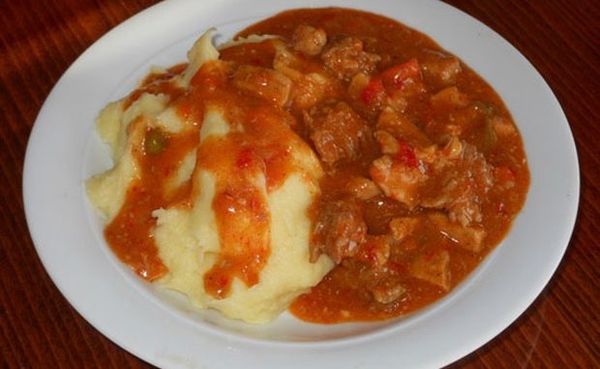 Sočan Gulaš od Piletine