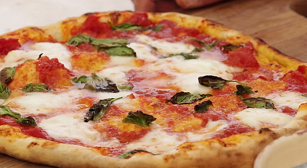 Uživajte u Pravoj Talijanskoj Pizzi: