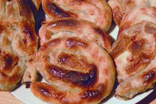 AUTENTIČNI DOMAĆI BUREK